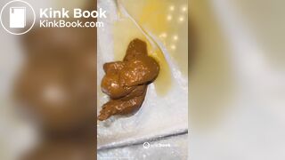 Ebony Shits from her gorgeous ass