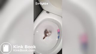 DirtyMid sexy poop over the toilet