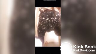 Mature woman fills pantys in leggings