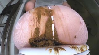 compilation of sexy girl shitting