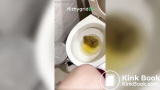 Arab woman releasing turds