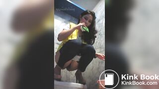Thai student pooping and washing her ass