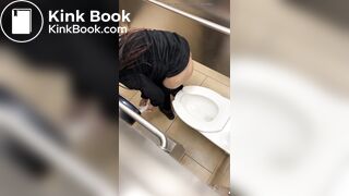 Overstall voyeur poop PT 1