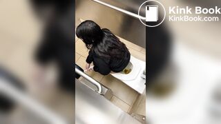 Overstall voyeur poop PT 1