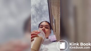 sexy lightskin eating, farting, and shitting
