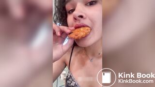 sexy lightskin eating, farting, and shitting