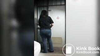 Thai pooping - video 3