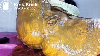 Anna fills her yellow tight pantyhose with shit