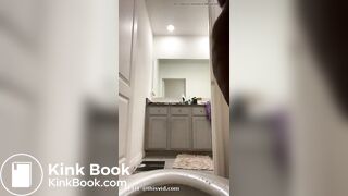 Big booty ebony release shit over toilet - video 6