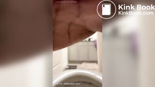 Big booty ebony release shit over toilet - video 6