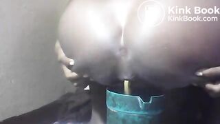 ebony pissing solo scat