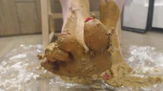 WORSHIP HER FRESH SHIT COVERED NICE HOT PINK TOES