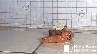 German lady licking poo.. Scheiß Haufen!