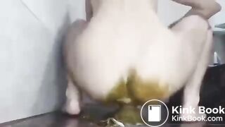 Dirty gilr used a dildo while shitting