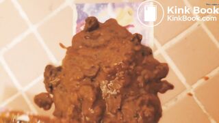 友達のアニメグッズにうんこ