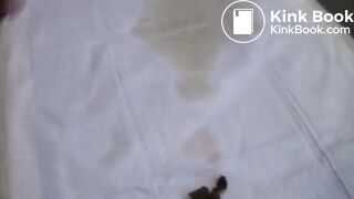 japanese cute girl pee 'n' poop