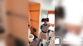 Toilet pov - video 13