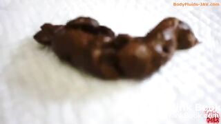 japanese cute girl pooping show