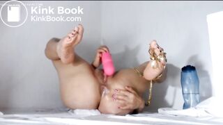 Super Squirting & Pooping Latina