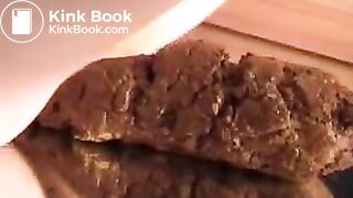 Teenage Lucy shits on a mirror