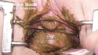 Painting Pussy with shit