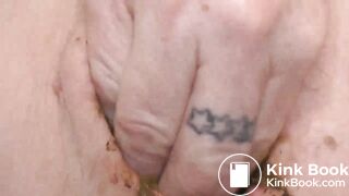 Painting Pussy with shit