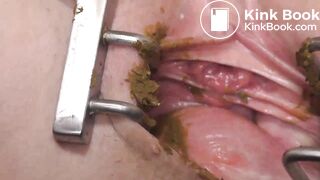 Painting Pussy with shit