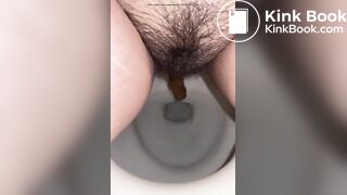 My girlfriend pooping