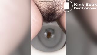 My girlfriend pooping