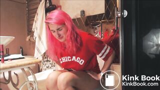 Pink haired girl pooping 2