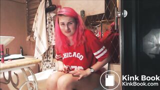 Pink haired girl pooping 2