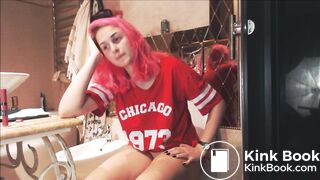 Pink haired girl pooping 2