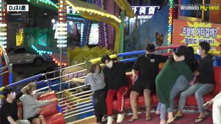 Korean girl poops in an attraction (it's hard to see)