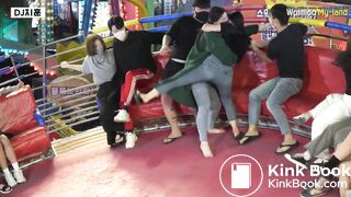 Korean girl poops in an attraction (it's hard to see)