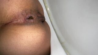 Close-Up toilet shit 2