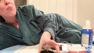 MILF Adds Shit To Her Breakfast