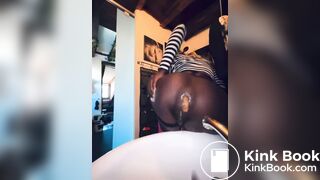 Ebony shits in the sink
