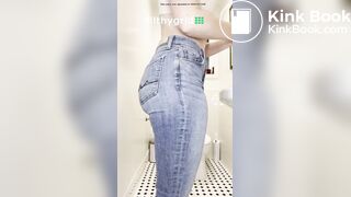 Sexy girl toilet pooping - video 7