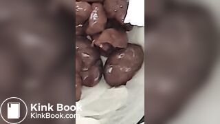 Indian girl shits/farts while showing her pretty toes