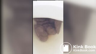 Indian girl shits/farts while showing her pretty toes