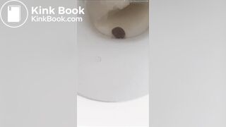 Indian girl shits/farts while showing her pretty toes