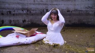 Green Wedding in cowshit