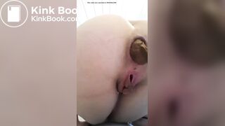 Girl pooping - video 337