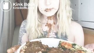 delicious pizza with shit