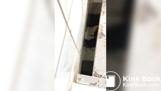 iranian milf pooping