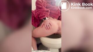 Sexy teen shits massive hard turd