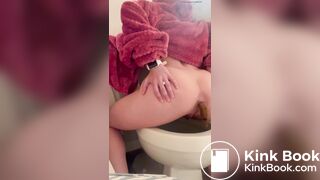 Sexy teen shits massive hard turd