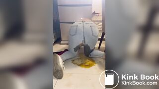 Diarrhea in jeans - video 3