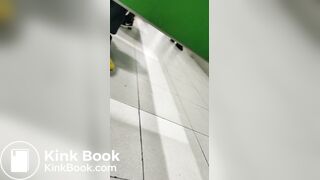 MUJER CAGA EN AURRERA