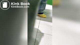 MUJER CAGA EN AURRERA